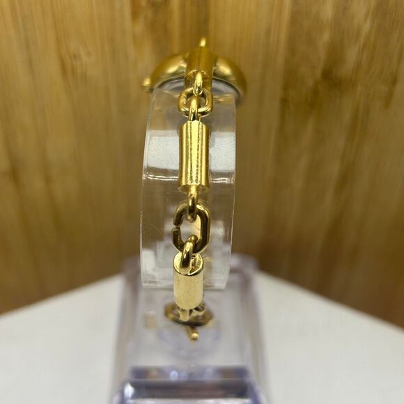 Timex Essentials Gold Oval Watch – Chain Link Bracelet, Vintage Style - Picture 8 of 8